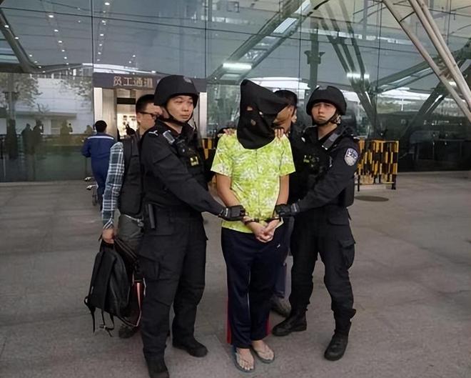 九游娱乐网站：云南夫妻突然一夜暴富引起警方怀疑蹲守3月直接逮捕一家三代(图3)