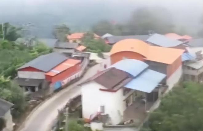 九游娱乐网站：云南夫妻突然一夜暴富引起警方怀疑蹲守3月直接逮捕一家三代(图4)