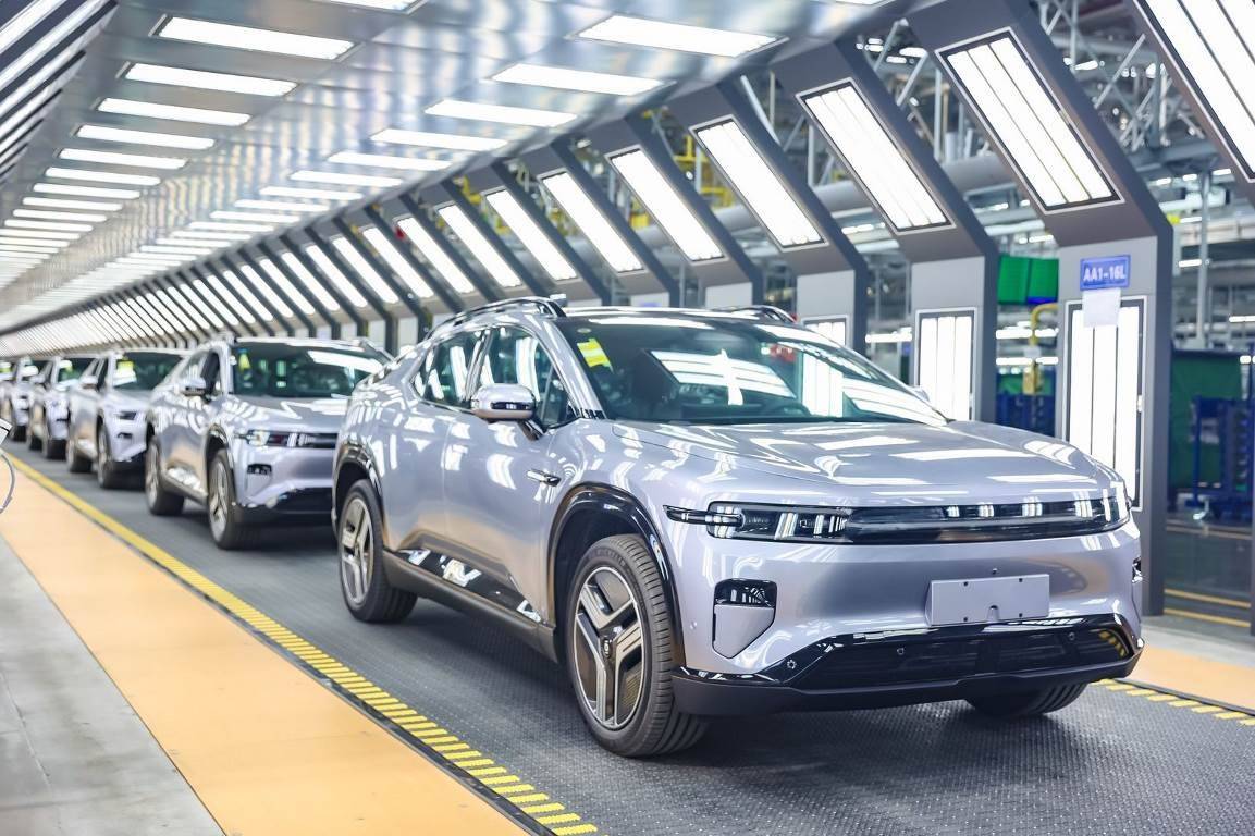 九游娱乐平台:硬核实力铸就高端品质长安启源E07成30万级实力最优选!(图7)