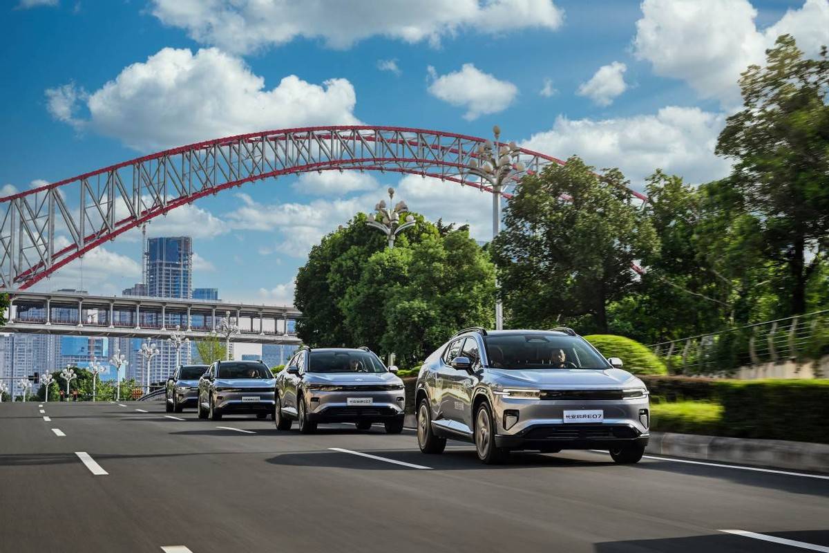 九游娱乐平台:硬核实力铸就高端品质长安启源E07成30万级实力最优选!(图9)