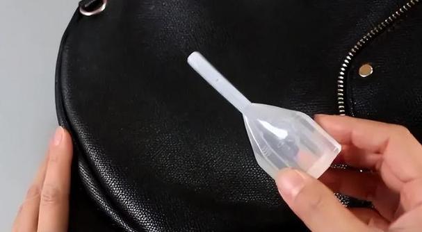 九游娱乐网站：开塞露不仅可以用来通便在这4件事上都是个宝贝妙用多(图19)