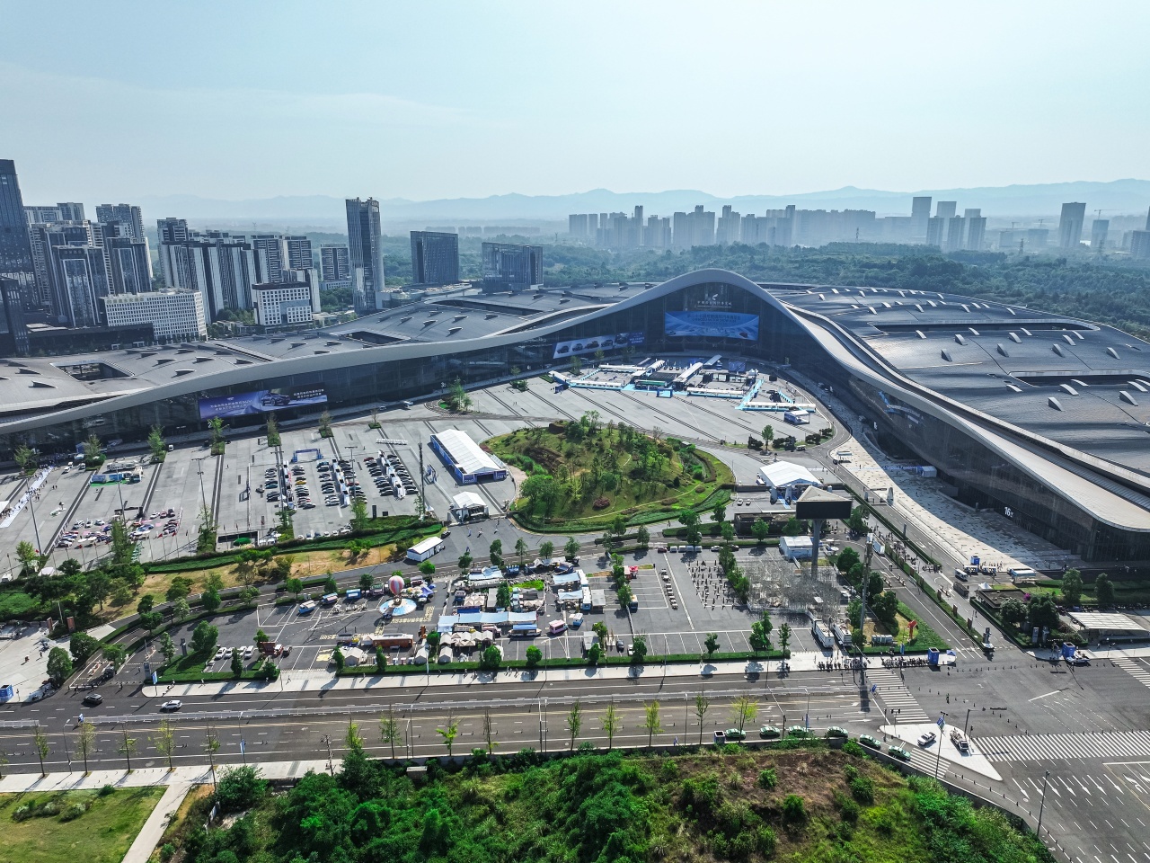 九游娱乐平台：从“好”到“更好”折射新时代出行新愿景——2024成都国际车展圆满闭幕