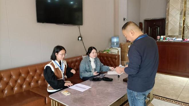 九游娱乐：屏山县市场监管局培育“名优特新”助推个体经济高质量发展