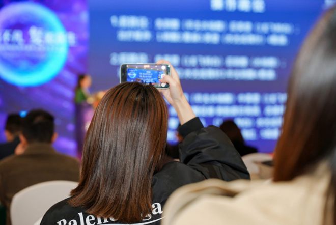 九游娱乐网站：斯倍舒与飞特针双星闪耀联合丽拓丝素蛋白引领重塑医美未来(图2)