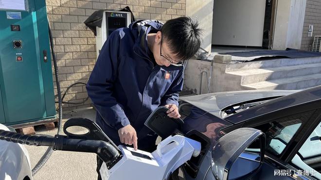 九游娱乐网站：年内交易量或破百万辆查博士助力新能源二手车市场“升温”