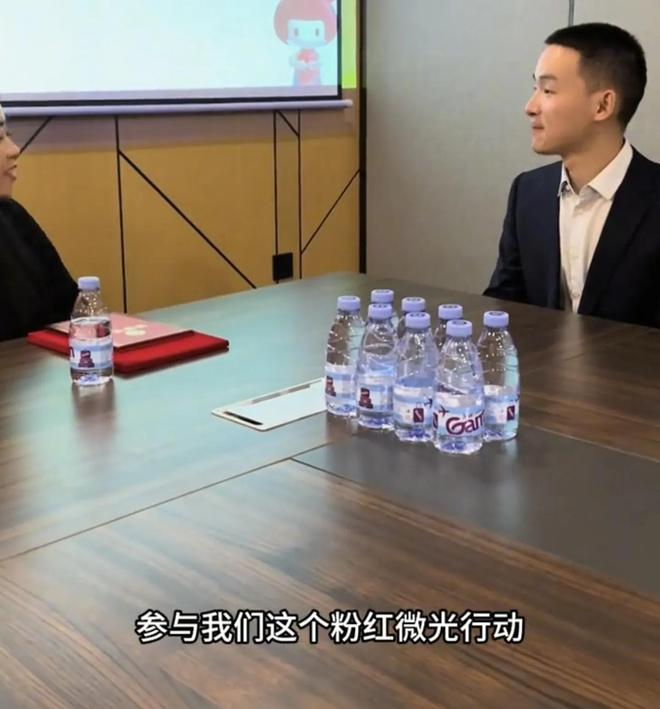 九游娱乐平台：谢浩男今日更新动态！谢妈捐款50万！浩男3句话回应不愧是研究生(图2)