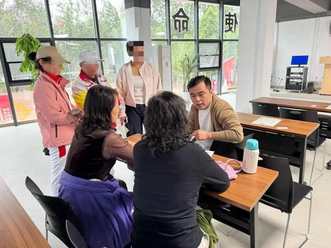 九游娱乐：德州市中医院医美中心开展“健康护肤科学医美”皮肤护理专题讲座(图3)