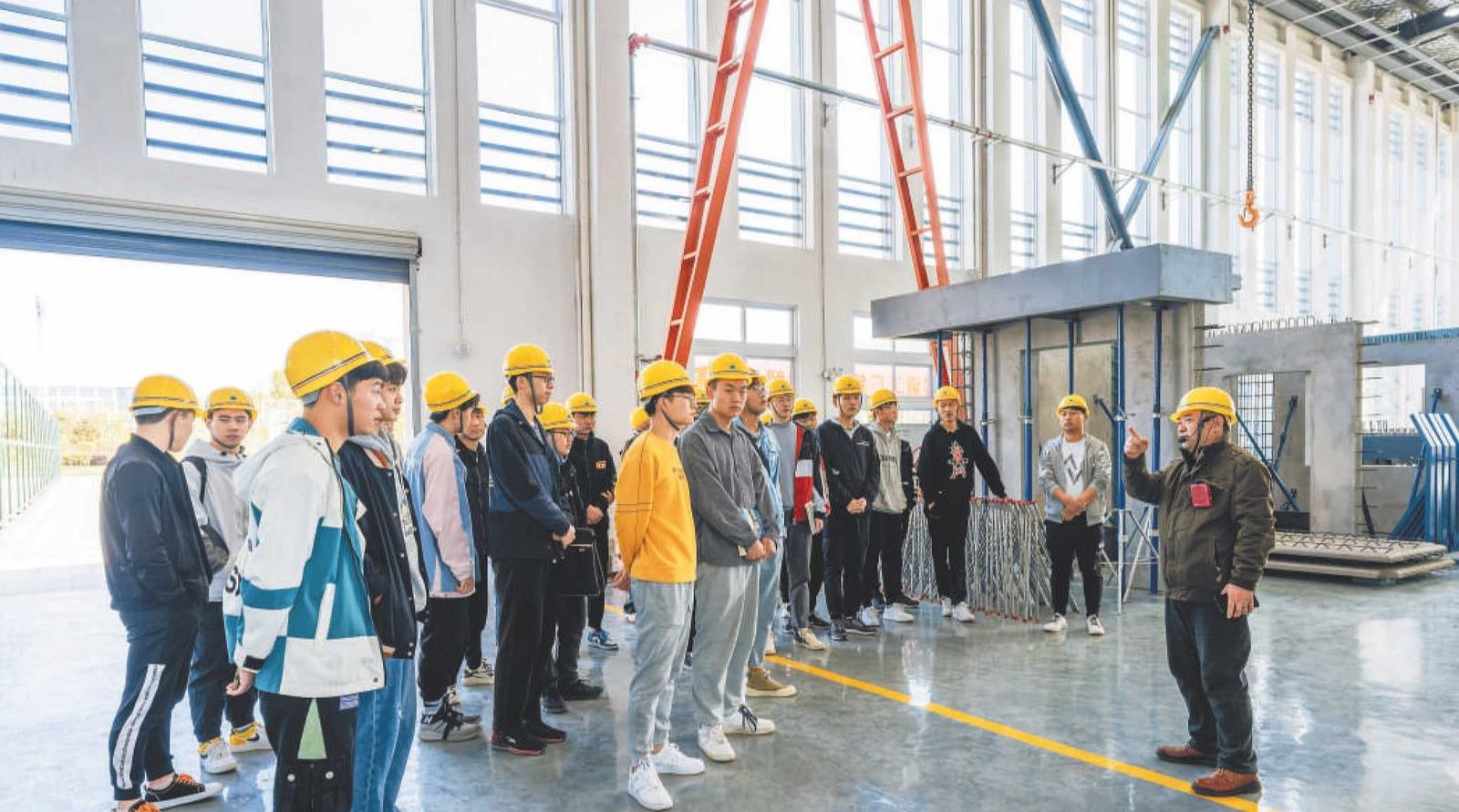 九游娱乐网站：安徽职业教育高质量发展的“双向奔赴”