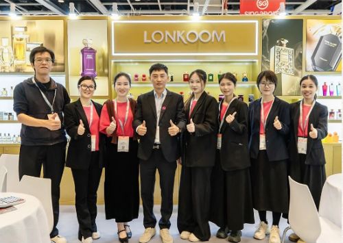 九游娱乐网站：LONKOOM朗金亮相2025亚太区美容展展现东方香氛品牌综合实力！