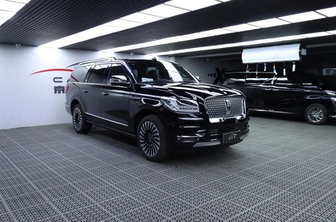 九游娱乐：给林肯领航员穿上“隐形战甲”BOP爱国者车衣施工实录(图4)