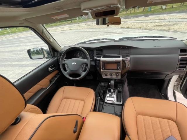 九游娱乐平台：2025款尼桑途乐Y614800中东版四驱迷们至爱而难得的硬派越野(图7)