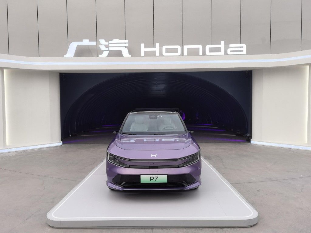 九游娱乐网站：那么豪华那么美！广汽本田P7劲爆价1999万元起(图2)