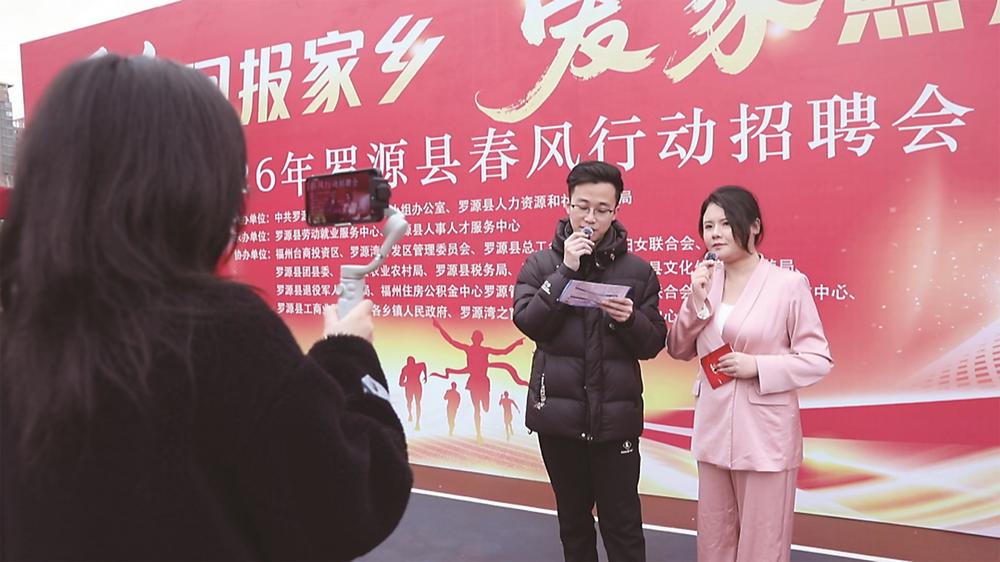 九游娱乐：一剪春风送“岗”来(图5)